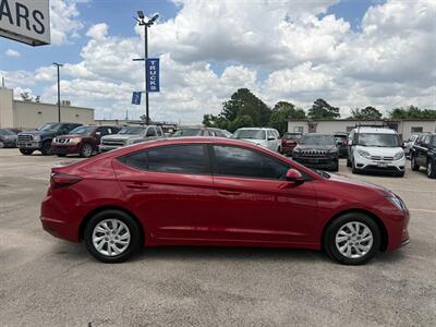 2019 Hyundai ELANTRA SE - Photo 9 - Houston, TX 77070