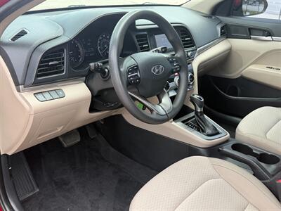 2019 Hyundai ELANTRA SE - Photo 12 - Houston, TX 77070