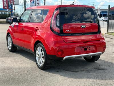 2018 Kia Soul + - Photo 5 - Houston, TX 77070