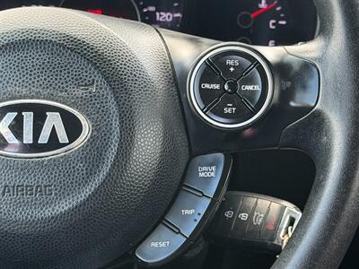 2018 Kia Soul + - Photo 15 - Houston, TX 77070