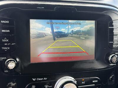 2018 Kia Soul + - Photo 19 - Houston, TX 77070
