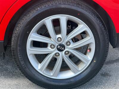 2018 Kia Soul + - Photo 10 - Houston, TX 77070
