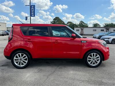 2018 Kia Soul + - Photo 8 - Houston, TX 77070