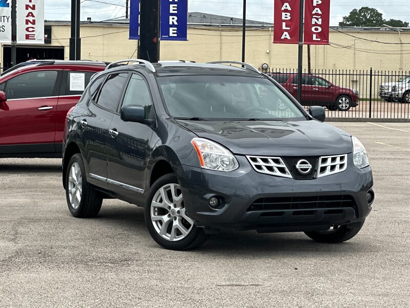 2013 Nissan Rogue SV  