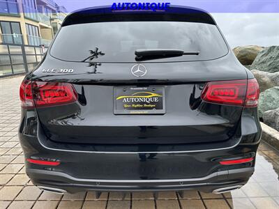 2022 Mercedes-Benz GLC 300   - Photo 7 - Oceanside, CA 92054