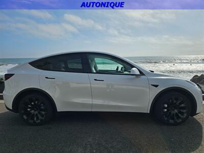 2023 Tesla Model Y Long Range   - Photo 9 - Oceanside, CA 92054