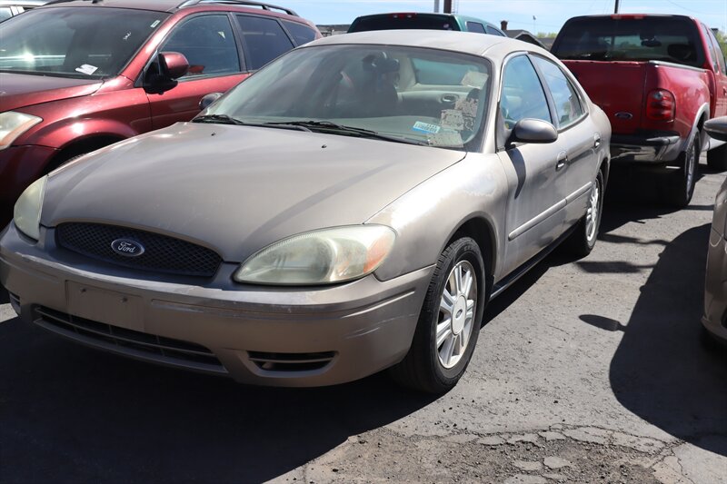 2005 Ford Taurus SEL  