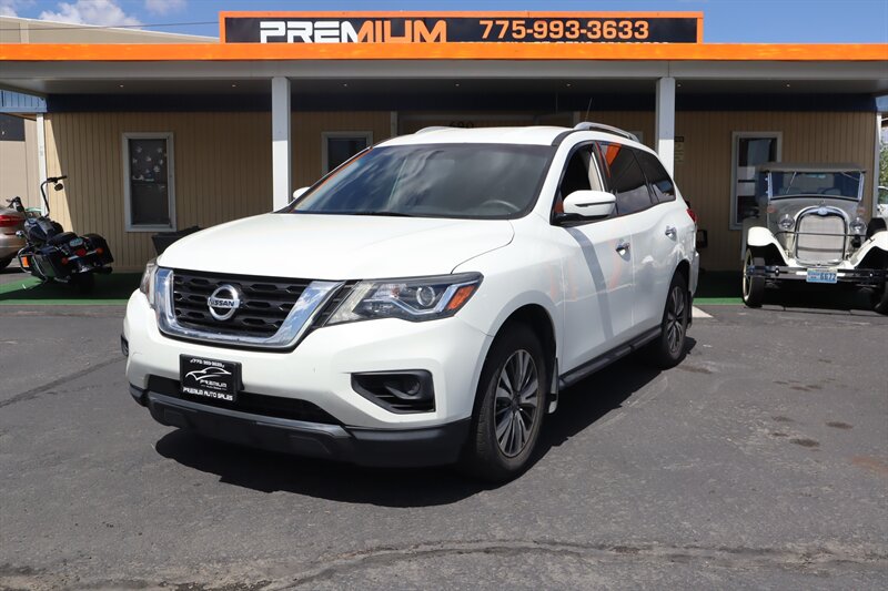 2018 Nissan Pathfinder S  