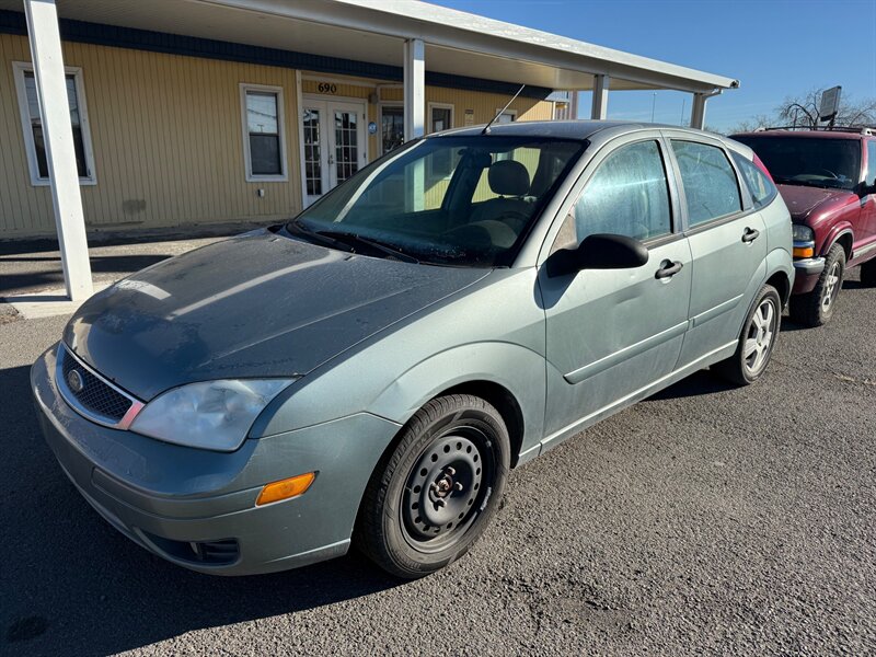 2005 Ford Focus ZX5 S   - Photo 1 - Reno, Nv, NV 89502