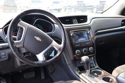 2017 Chevrolet Traverse LT - Photo 2 - Reno, Nv, NV 89502