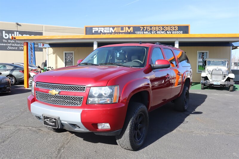 2014 Chevrolet Suburban LT  