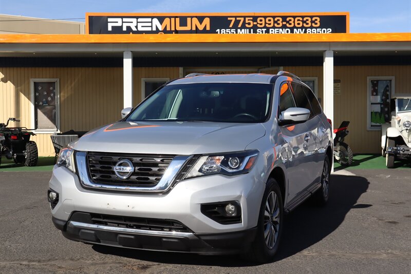 2019 Nissan Pathfinder S  