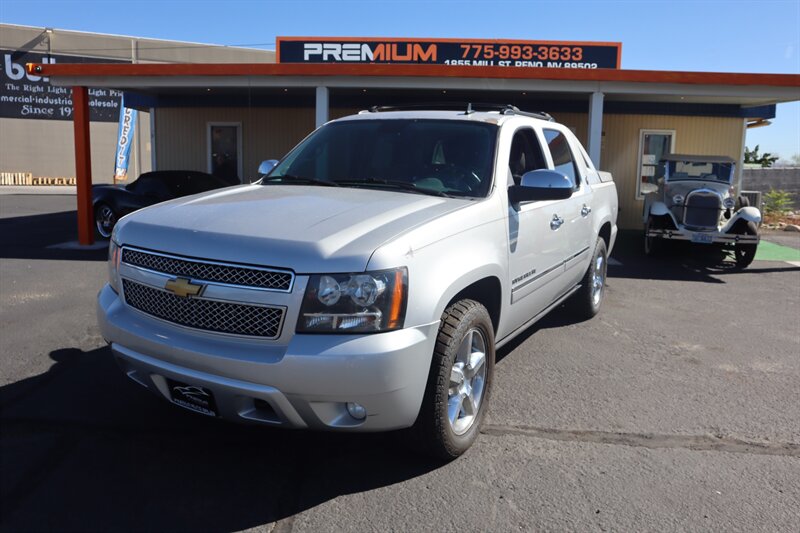 2013 Chevrolet Avalanche LTZ Black Diamond  