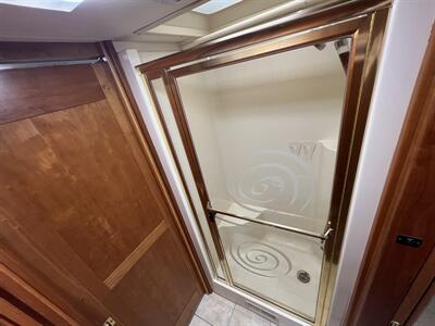 2005 Country Coach Allure 430 Alder Lake 400   - Photo 42 - Marana, AZ 85653