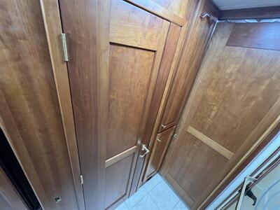 2005 Country Coach Allure 430 Alder Lake 400   - Photo 47 - Marana, AZ 85653