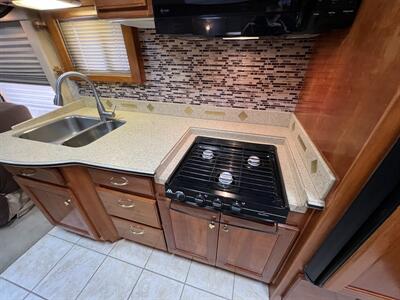 2005 Country Coach Allure 430 Alder Lake 400   - Photo 34 - Marana, AZ 85653