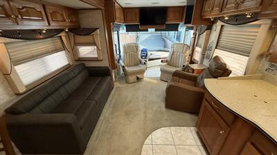 2005 Country Coach Allure 430 Alder Lake 400   - Photo 19 - Marana, AZ 85653