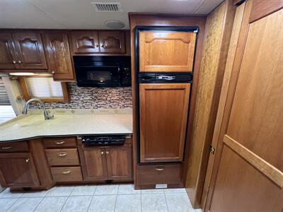 2005 Country Coach Allure 430 Alder Lake 400   - Photo 37 - Marana, AZ 85653