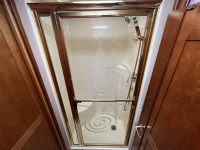2005 Country Coach Allure 430 Alder Lake 400   - Photo 43 - Marana, AZ 85653