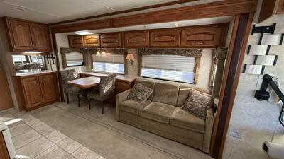 2007 Holiday Rambler Neptune 37PBD   - Photo 12 - Rillito, AZ 85654