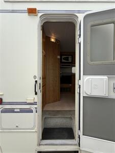2000 Gulf Stream Conquest Sport 6211S - Photo 8 - Rillito, AZ 85654