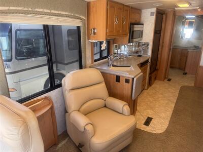 2005 Itasca Meridian 36G   - Photo 8 - Rillito, AZ 85654