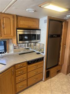 2005 Itasca Meridian 36G   - Photo 9 - Rillito, AZ 85654