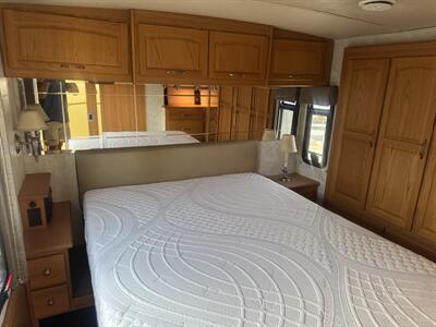 2005 Itasca Meridian 36G   - Photo 11 - Rillito, AZ 85654