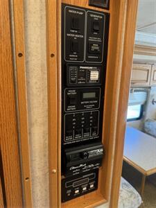 2005 Itasca Meridian 36G   - Photo 17 - Rillito, AZ 85654