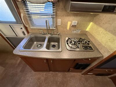 2011 Winnebago Harmony 21FBS - Photo 34 - Rillito, AZ 85654