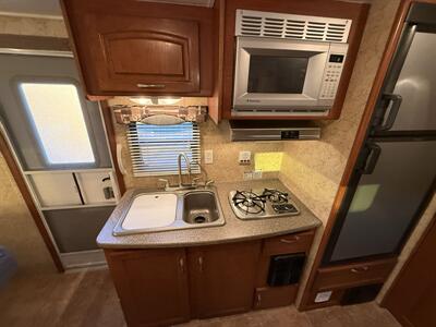 2011 Winnebago Harmony 21FBS - Photo 31 - Rillito, AZ 85654