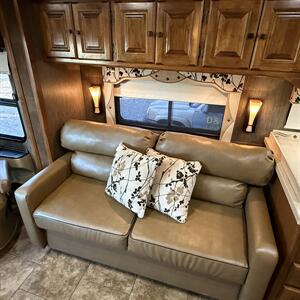 2013 Tiffin Allegro Red 34QFA   - Photo 32 - Marana, AZ 85653