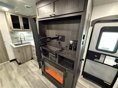 2022 Winnebago Voyage TT 2427RB   - Photo 36 - Rillito, AZ 85654