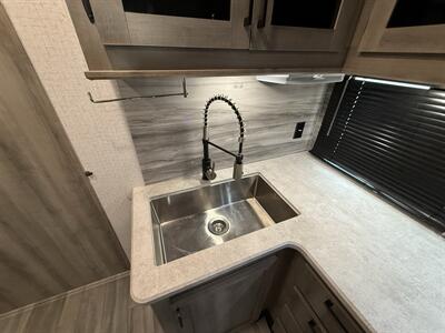 2022 Winnebago Voyage TT 2427RB   - Photo 47 - Rillito, AZ 85654