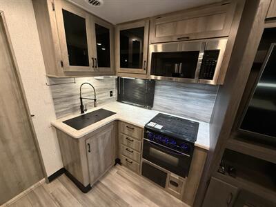 2022 Winnebago Voyage TT 2427RB   - Photo 39 - Rillito, AZ 85654