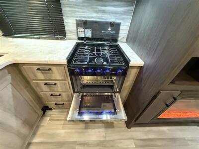 2022 Winnebago Voyage TT 2427RB   - Photo 46 - Rillito, AZ 85654