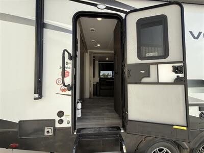 2022 Winnebago Voyage TT 2427RB   - Photo 14 - Rillito, AZ 85654