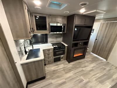 2022 Winnebago Voyage TT 2427RB   - Photo 17 - Rillito, AZ 85654