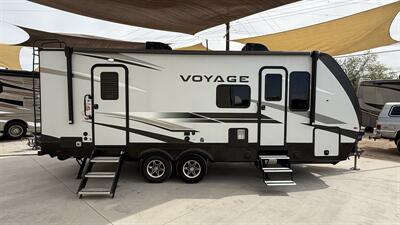 2022 Winnebago Voyage TT 2427RB   - Photo 6 - Rillito, AZ 85654