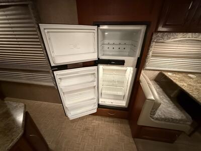 2009 Four Winds Four Winds 31F   - Photo 30 - Rillito, AZ 85654