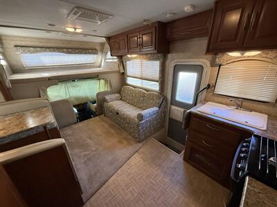 2009 Four Winds Four Winds 31F   - Photo 12 - Rillito, AZ 85654