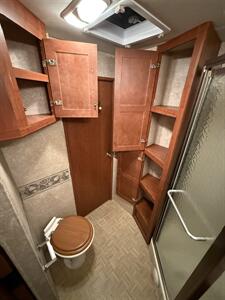 2009 Four Winds Four Winds 31F   - Photo 39 - Rillito, AZ 85654