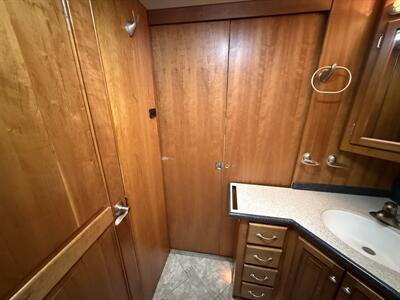 2005 Tiffin Allegro Bus 38TGP   - Photo 46 - Rillito, AZ 85654