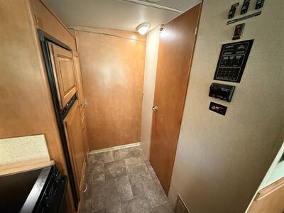 2014 Itasca Sunstar 27N   - Photo 53 - Rillito, AZ 85654