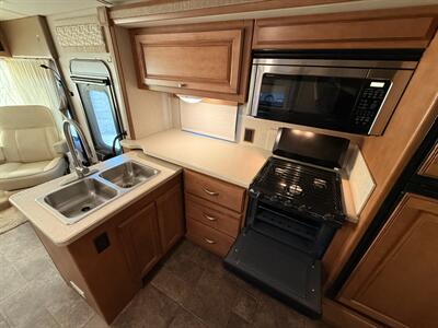 2014 Itasca Sunstar 27N   - Photo 47 - Rillito, AZ 85654