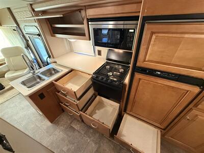 2014 Itasca Sunstar 27N   - Photo 48 - Rillito, AZ 85654