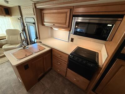 2014 Itasca Sunstar 27N   - Photo 46 - Rillito, AZ 85654