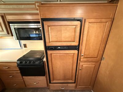 2014 Itasca Sunstar 27N   - Photo 49 - Rillito, AZ 85654