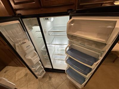 2005 MONACO DYNASTY PLATINUM IV - Photo 33 - Marana, AZ 85653