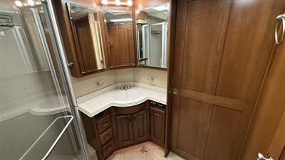 2005 MONACO DYNASTY PLATINUM IV - Photo 37 - Marana, AZ 85653